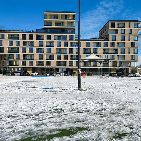 Exclusive New By Cz, Centre & Parking Apartment