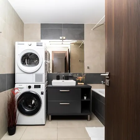 Apartment Exclusive New By Cz, Centre & Parking *