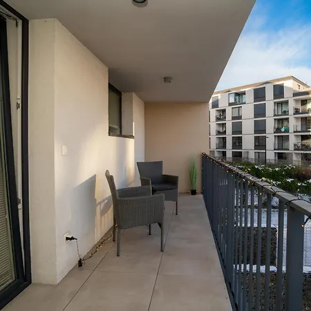Exclusive New By Cz, Centre & Parking Apartment